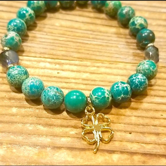 Handmade Sea Jasper Shamrock Bracelet with Shamrock charm! - Picture 2 of 3